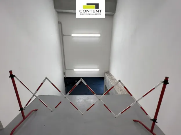 Pronájem výrobních prostor, Střelice, 1838 m2