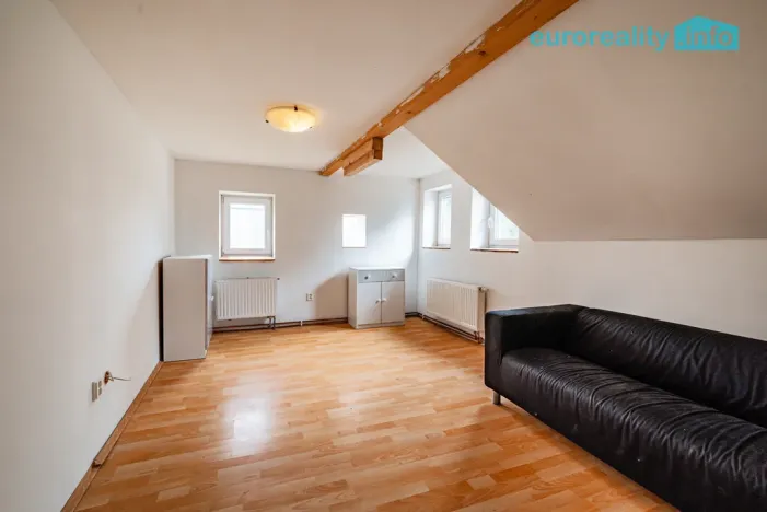 Prodej rodinného domu, Kraslice - Černá, 192 m2