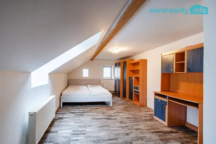 Prodej rodinného domu, Kraslice - Černá, 192 m2