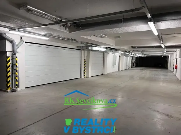Pronájem garáže, Brno, Chvalovka, 25 m2