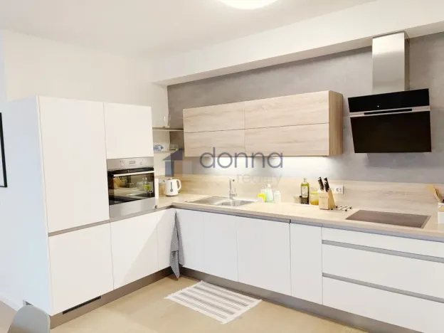 Pronájem bytu 2+kk, Praha, Menclova, 64 m2