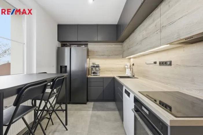 Prodej bytu 3+1, Otovice, K Panelárně, 83 m2