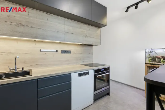 Prodej bytu 3+1, Otovice, K Panelárně, 83 m2