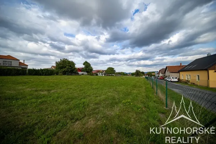 Prodej pozemku pro bydlení, Okřesaneč, 866 m2