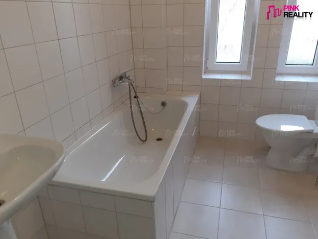 Pronájem bytu 2+kk, Dvůr Králové nad Labem, Roháčova, 50 m2