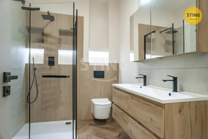 Pronájem bytu 3+kk, Ostrava, Nádražní, 64 m2