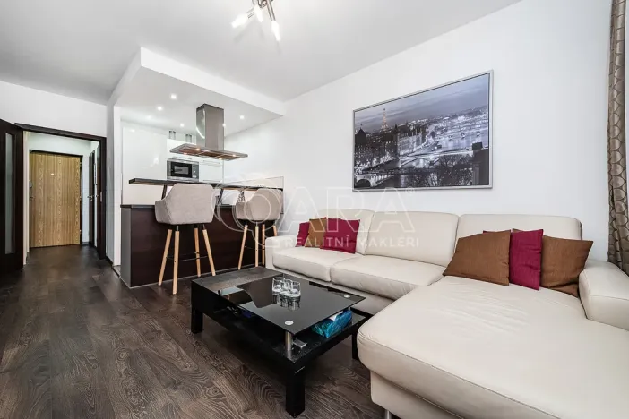 Prodej bytu 2+kk, Praha - Modřany, Daškova, 41 m2