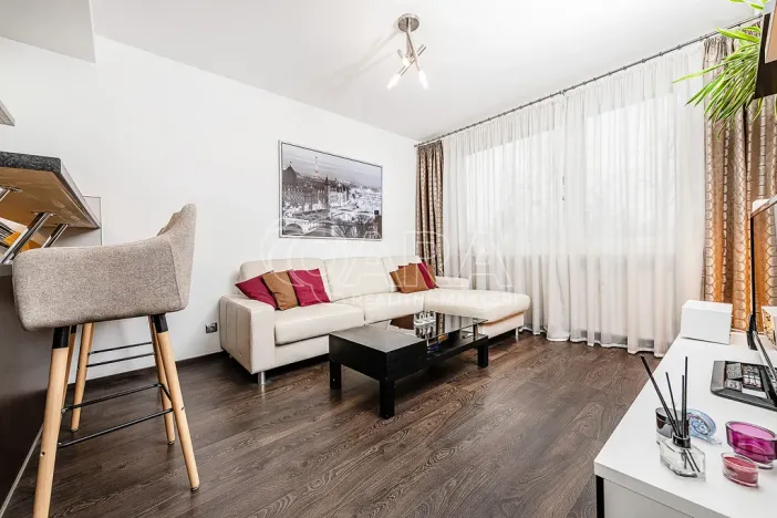 Prodej bytu 2+kk, Praha - Modřany, Daškova, 41 m2