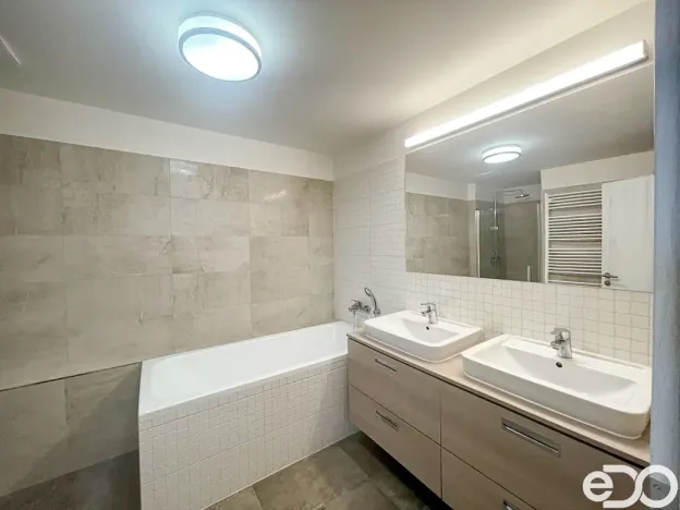 Pronájem rodinného domu, Vestec, U Hrubých, 158 m2