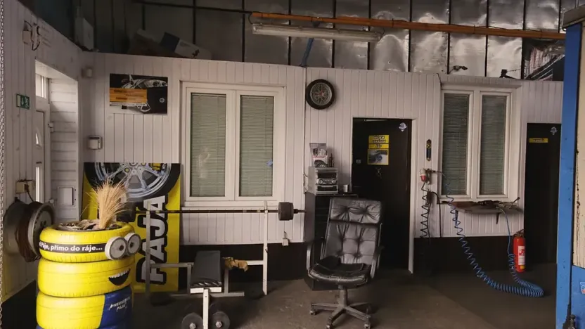 Prodej komerční nemovitosti, Kožichovice, Žďárského, 310 m2