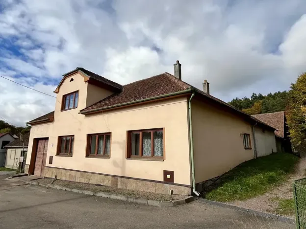 Prodej rodinného domu, Lubě, 200 m2