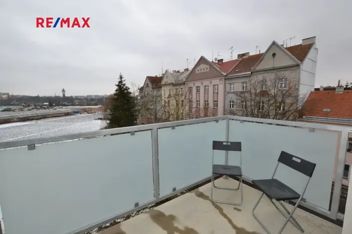 Pronájem bytu 1+kk, Plzeň, Na Roudné, 41 m2