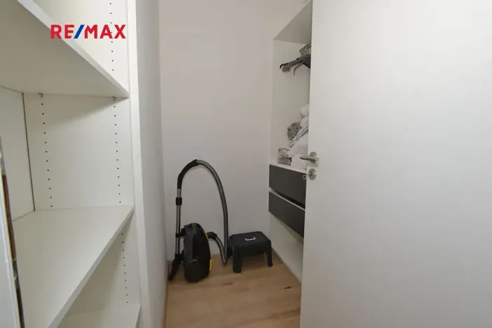 Pronájem bytu 1+kk, Plzeň, Na Roudné, 41 m2