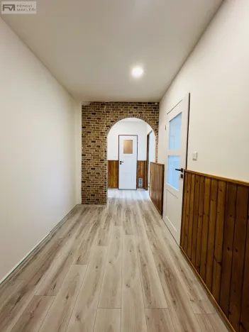 Pronájem bytu 2+1, Ostrava, Srbská, 56 m2