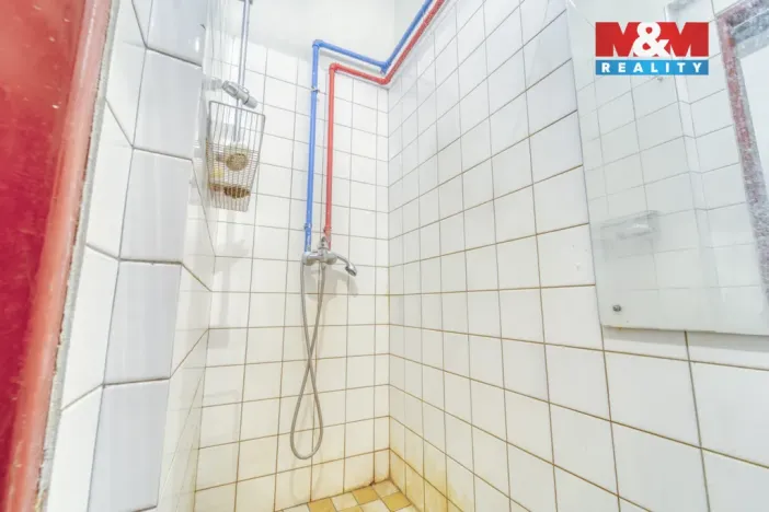 Pronájem skladu, Plzeň - Jižní Předměstí, Husova, 371 m2