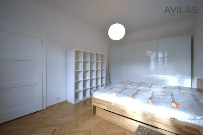 Pronájem bytu 2+kk, Praha - Žižkov, Biskupcova, 57 m2