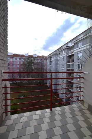 Pronájem bytu 2+kk, Praha - Žižkov, Biskupcova, 57 m2