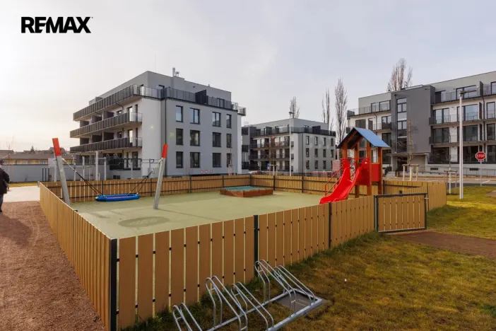 Prodej bytu 1+kk, Kladno - Dubí, Ke křížku, 31 m2