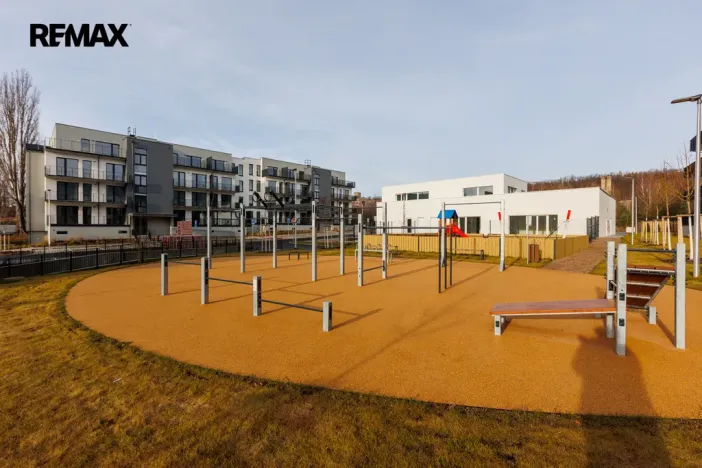 Prodej bytu 1+kk, Kladno - Dubí, Ke křížku, 31 m2