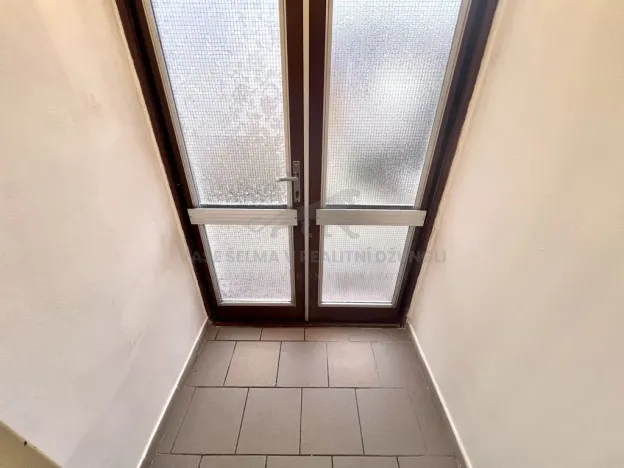 Pronájem bytu 1+1, Praha - Modřany, U pily, 44 m2