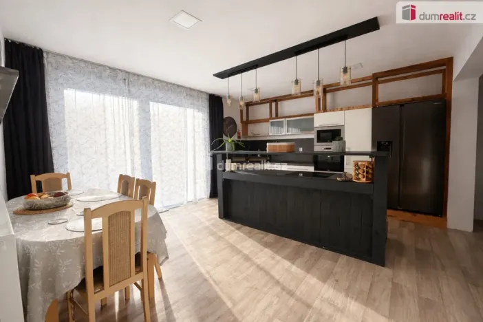 Prodej rodinného domu, Chabařovice - Roudníky, 380 m2