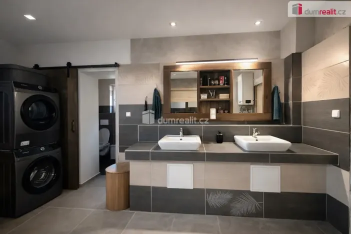 Prodej rodinného domu, Chabařovice - Roudníky, 380 m2