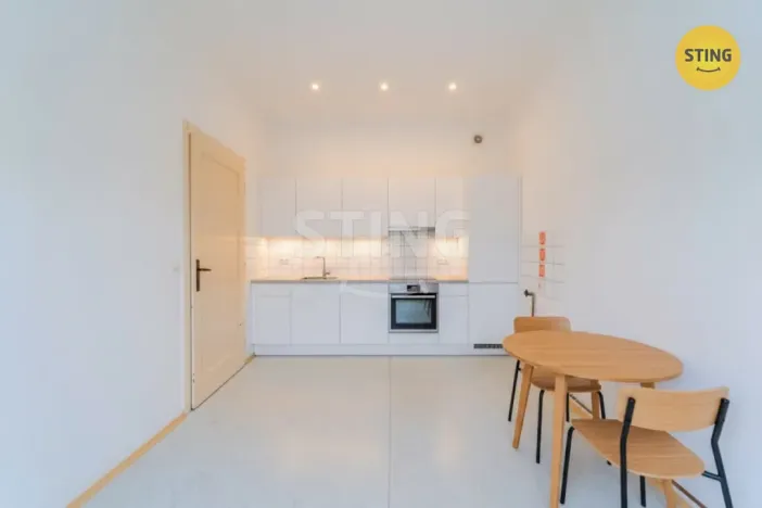 Prodej bytu 2+1, Opava, Hobzíkova, 68 m2