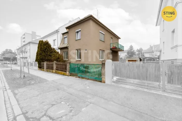 Prodej bytu 2+1, Opava, Hobzíkova, 68 m2