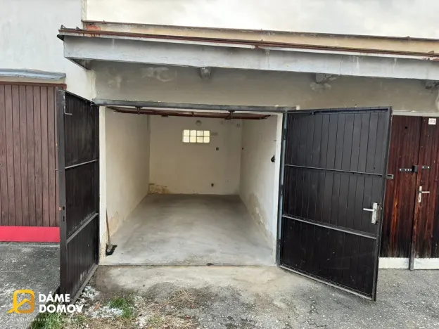 Pronájem garáže, Zlín, třída Tomáše Bati, 17 m2