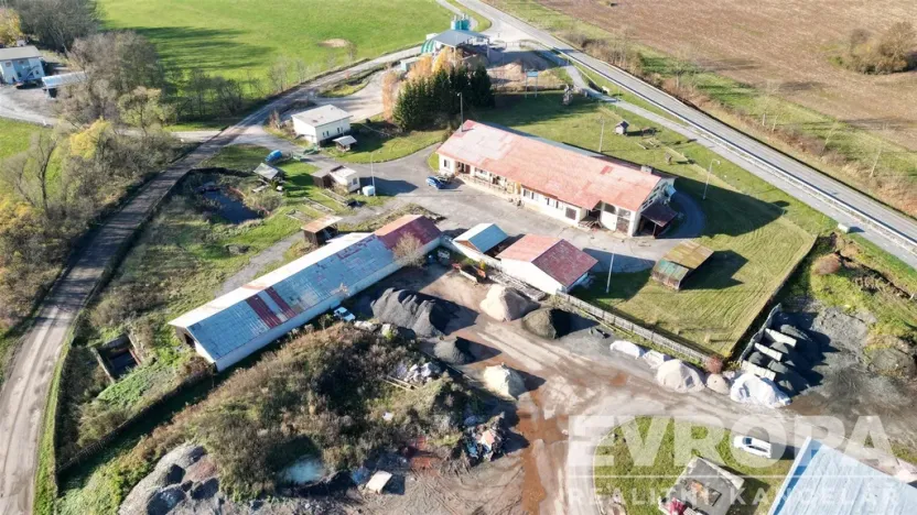 Prodej výrobních prostor, Lánov - Prostřední Lánov, 740 m2
