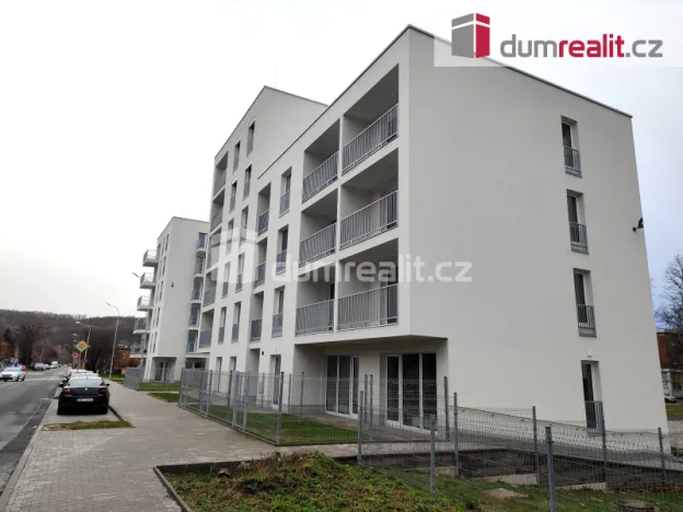 Pronájem bytu 1+kk, Otrokovice, tř. Spojenců, 36 m2