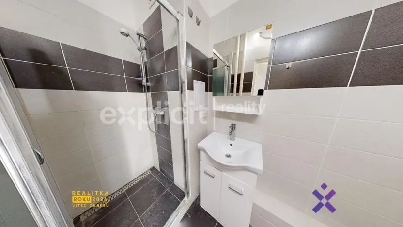 Pronájem bytu 2+1, Zlín - Malenovice, třída Svobody, 48 m2