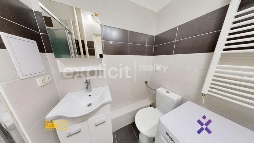 Pronájem bytu 2+1, Zlín - Malenovice, třída Svobody, 48 m2