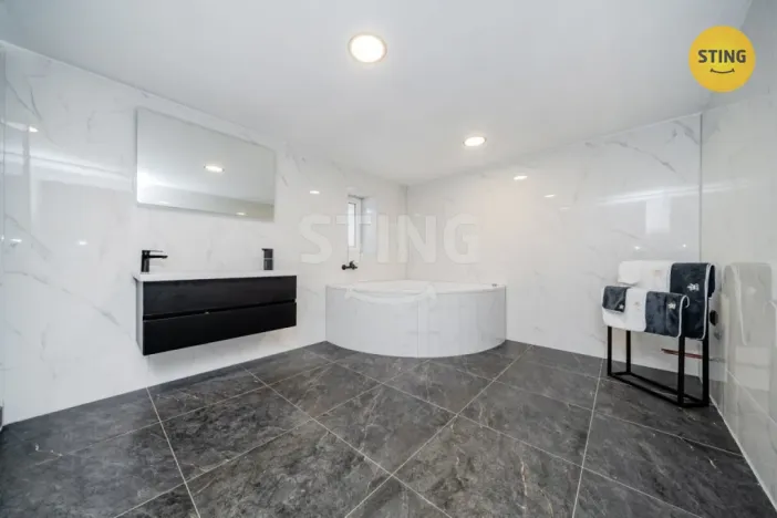 Prodej vícegeneračního domu, Český Těšín, Ropická, 387 m2