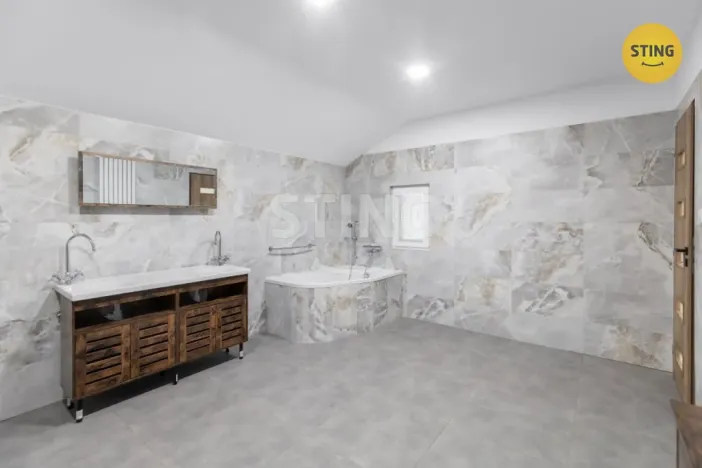 Prodej bytu 3+kk, Český Těšín, Ropická, 94 m2