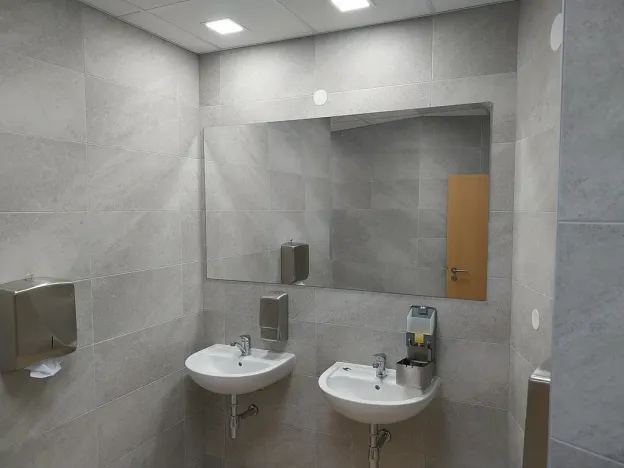 Pronájem kanceláře, Brno, Heršpická, 366 m2