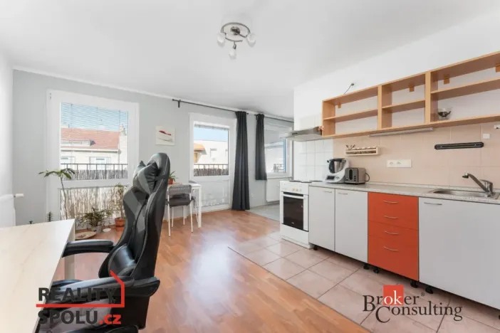 Prodej bytu 2+kk, Poděbrady - Poděbrady III, náměstí 5. května, 44 m2