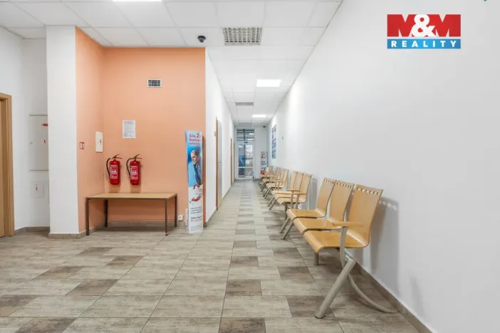 Pronájem obchodního prostoru, Ústí nad Labem - Severní Terasa, Šrámkova, 44 m2