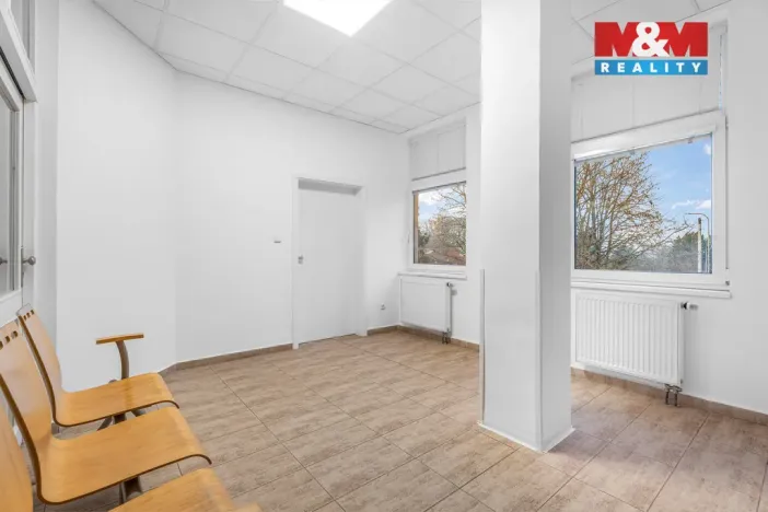 Pronájem obchodního prostoru, Ústí nad Labem - Severní Terasa, Šrámkova, 33 m2