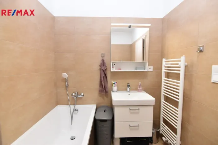 Pronájem bytu 1+kk, Olomouc - Hodolany, Tovární, 32 m2