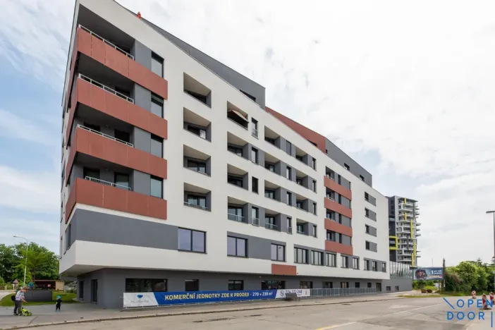 Pronájem bytu 2+kk, Praha - Modřany, Komořanská, 60 m2