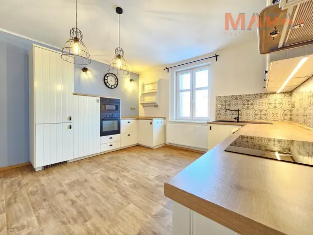 Pronájem bytu 3+1, Chomutov, Škroupova, 95 m2