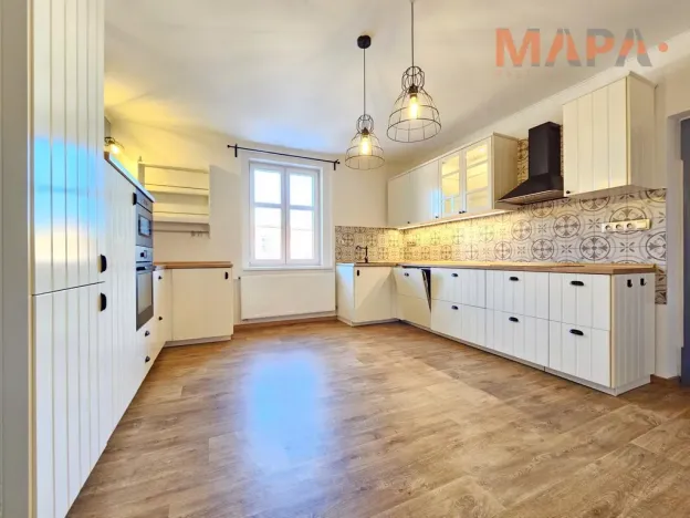 Pronájem bytu 3+1, Chomutov, Škroupova, 95 m2