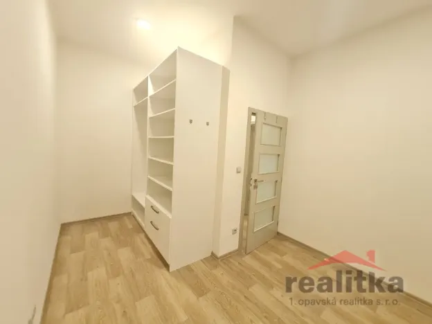 Pronájem bytu 2+kk, Opava - Předměstí, Nákladní, 50 m2