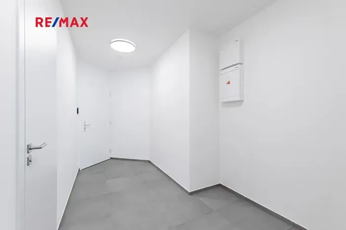 Pronájem bytu 2+kk, Praha - Nusle, Kloboučnická, 58 m2