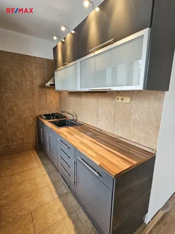Pronájem bytu 2+kk, Praha - Ruzyně, Stochovská, 50 m2