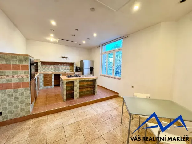 Prodej bytu 3+1, Český Těšín, Ostravská, 155 m2