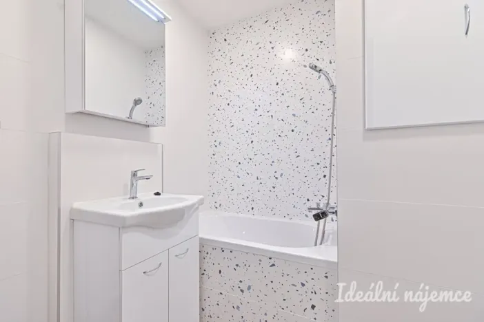 Pronájem bytu 2+kk, Brno - Líšeň, Elplova, 46 m2