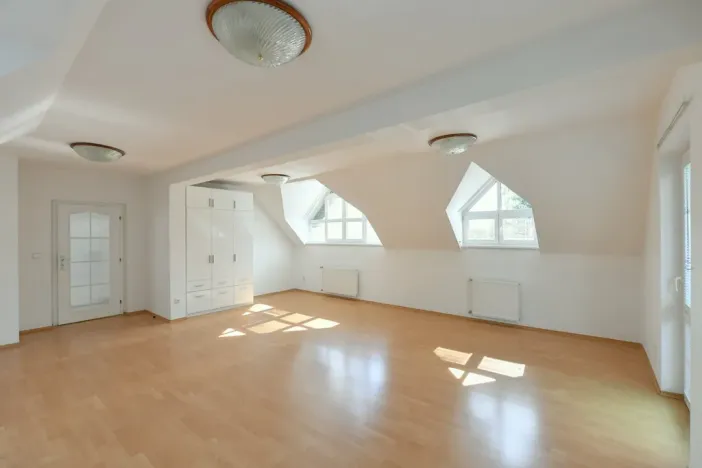Pronájem rodinného domu, Praha - Nebušice, K vinicím, 251 m2