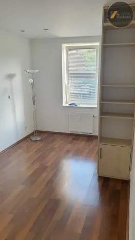 Prodej bytu 3+kk, Milovice, Topolová, 65 m2